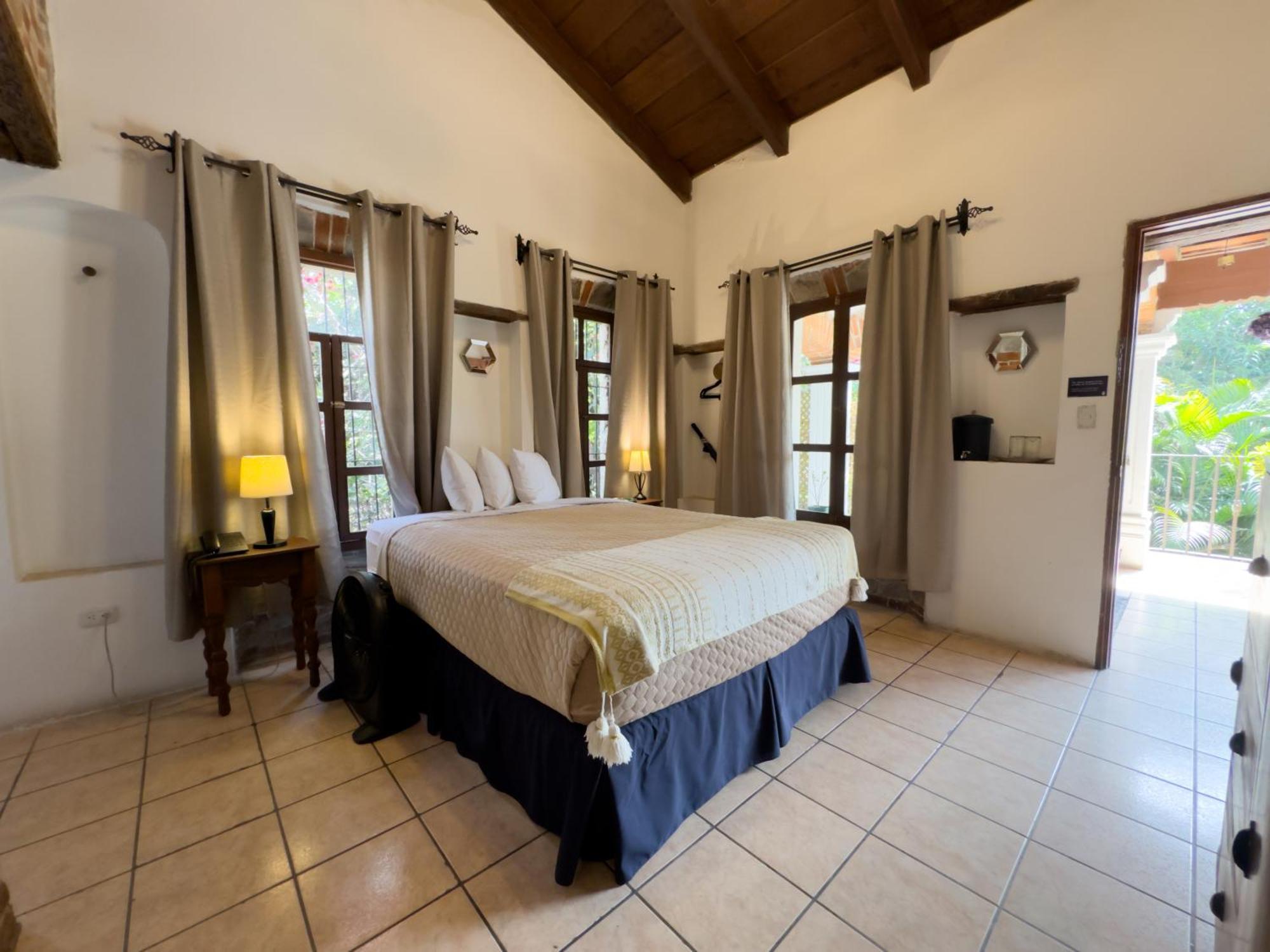 Cacique Real Hotel Antigua
